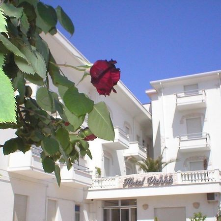 Hotel Vienna Bellaria-Igea Marina Bagian luar foto